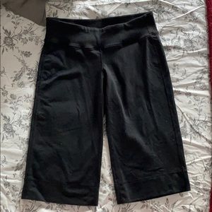 Lululemon Bermuda’s (just below the knee)